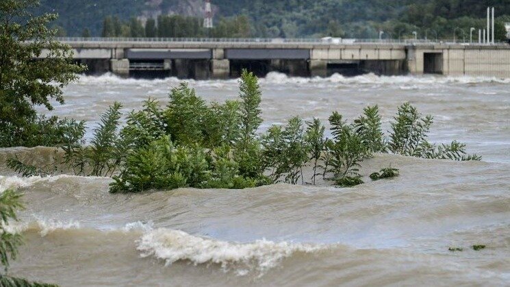 风暴席卷全法：1人死亡、67000户家庭断电、洪水、塞纳马恩省受灾严重！