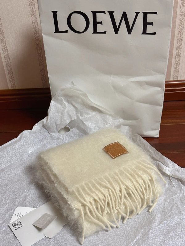 Loewe 马海毛围巾