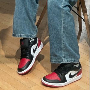 网络星期一：Nike官网 AJ1专场 黑金配色中帮仅€44！