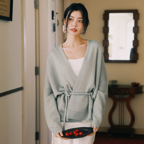 超级温柔嘟！图@Lilysilk JPLilysilk 羊绒开衫