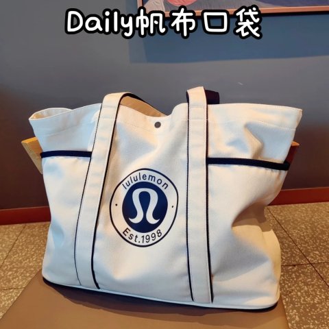 65折起！迷你泡芙包€69冬季打折季❄️：lululemon《包》罗万象 20LDaily托特包€49