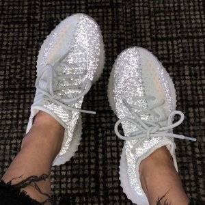 冬季打折季❄️：Yeezy 又降！ 迷雾棕350€72 爆闪满天星€153