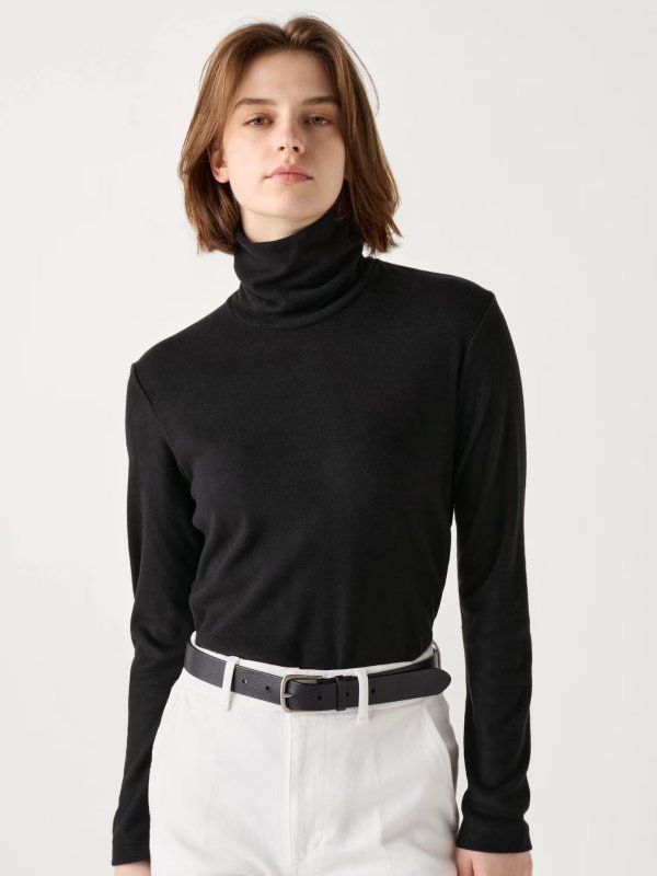 HEATTECH Fleece Turtleneck Long Sleeve T-Shirt