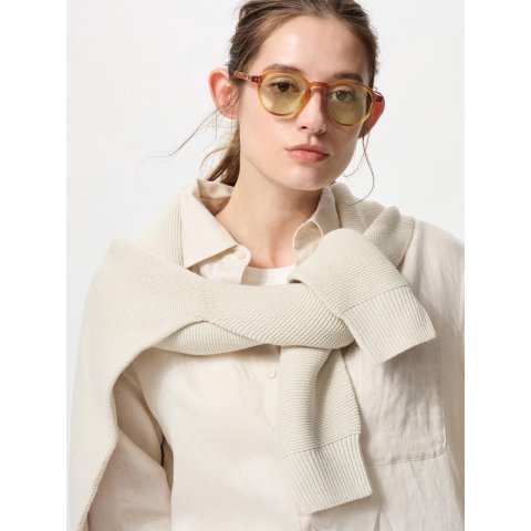 Uniqlo茶色玳瑁镜框墨镜