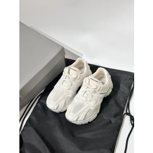 Balenciaga34/35码捡漏！图@美丽废物LeBiPhantom 老爹鞋