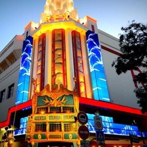 4张价，平均€8.26/张！另有多款可选>>Le Grand Rex 普通场次