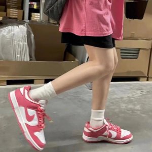 Nike太好了！是火龙果色@星星偷偷去睡觉啦大童 Dunk Low 粉白运动鞋