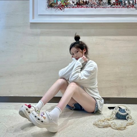 云朵洞洞鞋