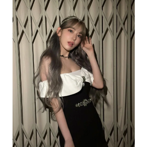 蝴蝶结一字肩连衣裙