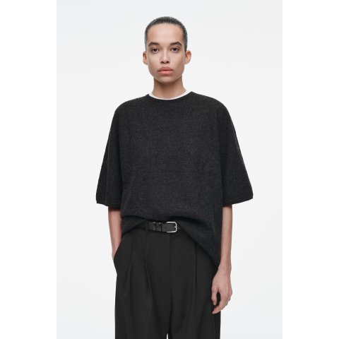 COS今年这种oversize半袖毛衣超火的！美丽奴羊毛毛衣