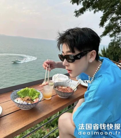 Prada这款爆火！明星超爱的三角标SPR17W墨镜