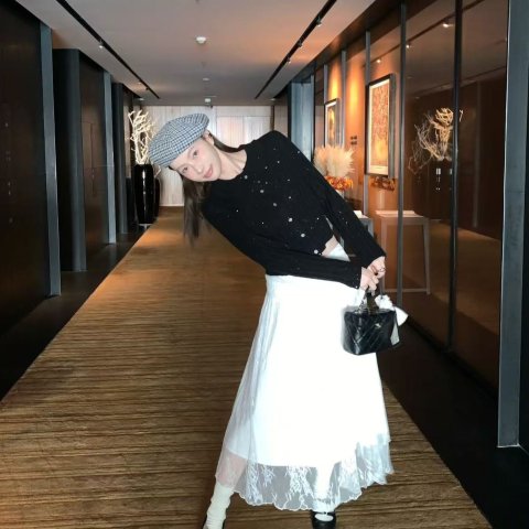 @13c13c，版权属于原作者SHUSHU/TONG 娃娃领针织衫