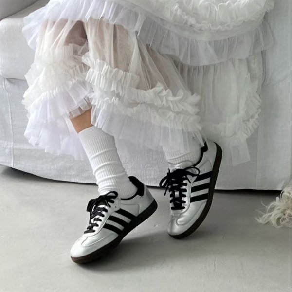 液态银Samba运动鞋