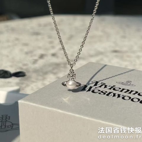 Vivienne Westwood珍珠土星项链