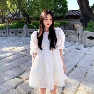 & Other Stories泡泡袖花花连衣裙