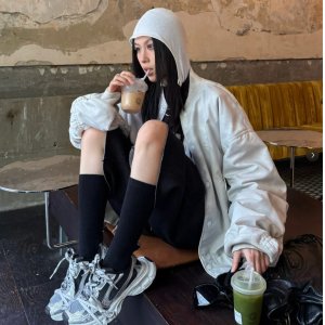 1折起！Track老爹鞋€394巴黎世家 疯颠闪促💣菜篮子编织包€346.8（原€1140）