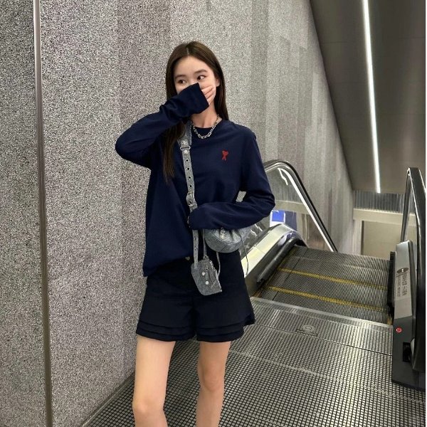 小爱心卫衣