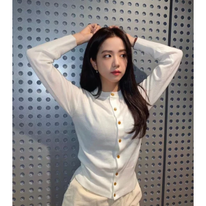 Vivienne WestwoodJisoo同款奶油色土星针织开衫