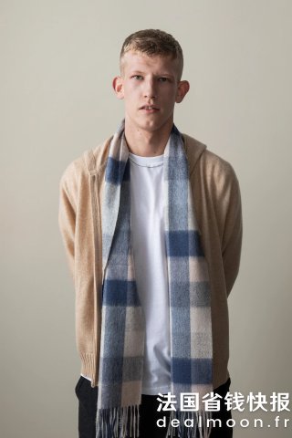 这款可男可女可老可少！巨百搭5 方格羔羊毛围巾 瑞士咖啡