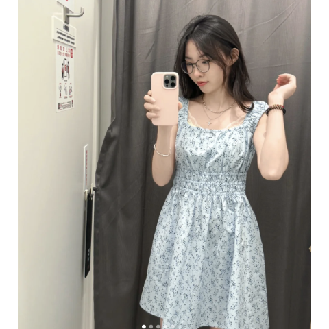 碎花连衣裙