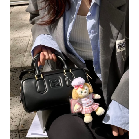 MIU MIU Arcadie 保龄包