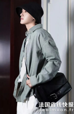 Loewe展轩同款不同size！Puzzle Biker 单肩包