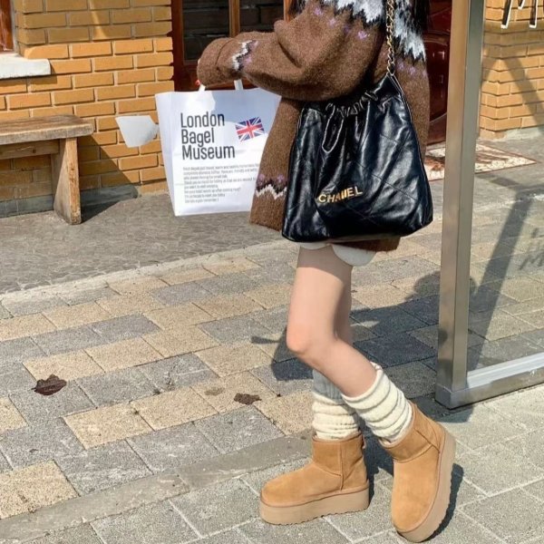  Classic Mini 松糕靴