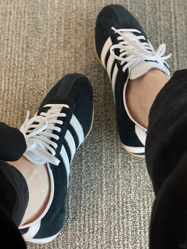  Tokyo W 女运动鞋 黑白