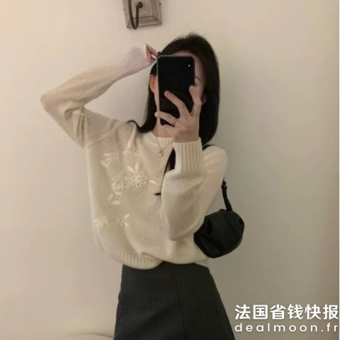 & Other Stories这件你就闭眼入吧！！超级温柔 马海毛刺绣毛衣 