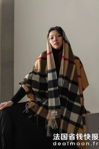 国内官方店¥3499！这款太英伦了！Made In Scotland 羊绒披肩 经典格纹