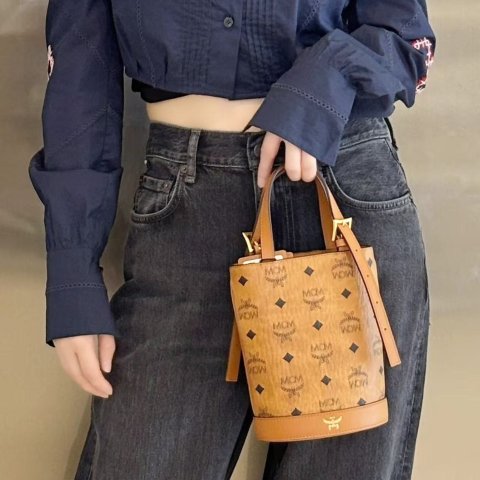 MCMMonogram 水桶包 