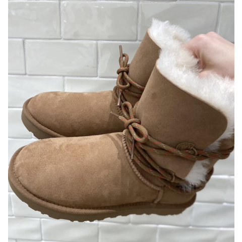 Bailey 女士绑带靴