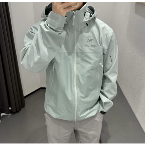 Arc teryx Beta AR 夹克 石绿色