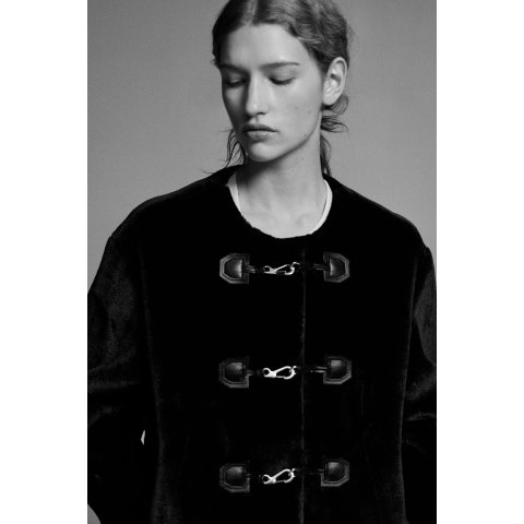 H&M等了一个冬天！终于打折啦女士黑色搭扣外套