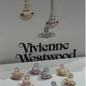 5折起！Marni 婴儿蓝围巾€177