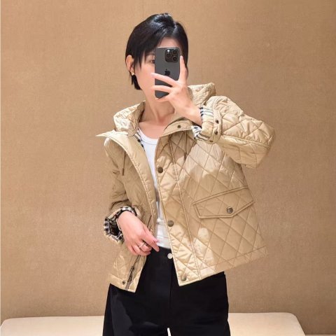 Burberry尼龙拼接外套