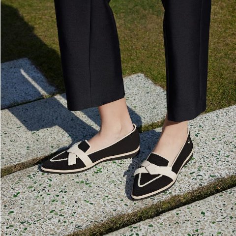 Valentina 防泼水蝴蝶结尖头乐福鞋