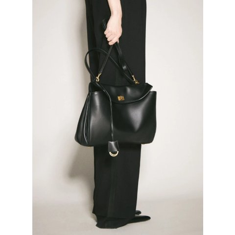 BalenciagaRodeo 中号单肩包