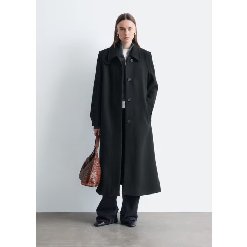 & Other Stories 黑色羊毛大衣