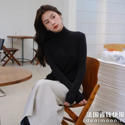 Uniqlo@一原里美，版权属于原作者UNIQLO HEATTECH高领长袖女装