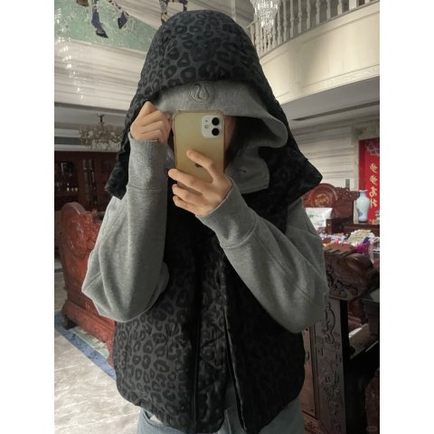 Wunder Puff 羽绒背心 短款印花