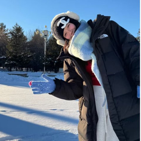  Aconcagua 羽绒外套