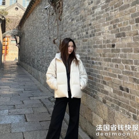 Uniqlo@zoe小静，版权属于原作者UNIQLO 女士无缝羽绒大衣