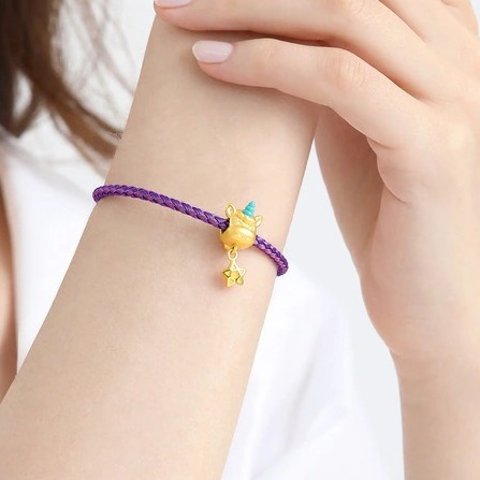 Chow Sang SangCharme 幻想独角兽足金吊坠