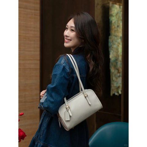 CoachSwing Zip 法棍包