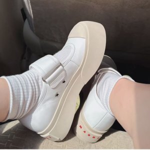 白色Pablo平底鞋