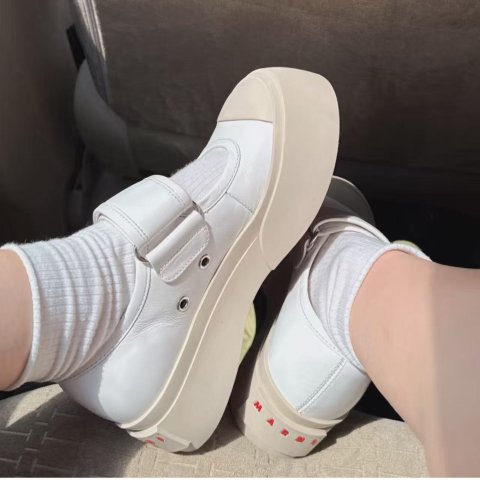 白色 Pablo 玛丽珍鞋