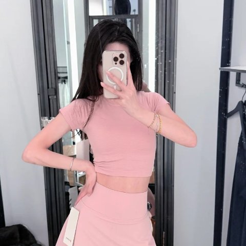 Hold Tight 短款直边T恤