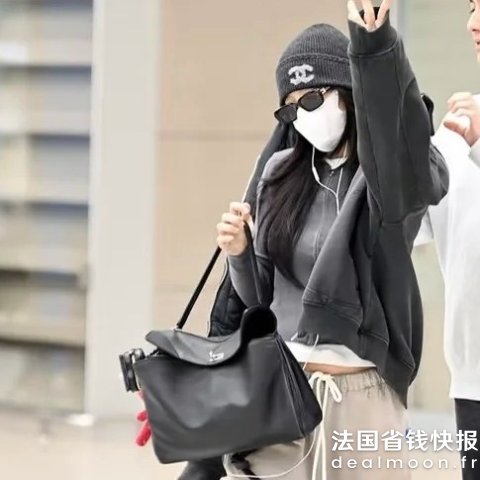 BalenciagaJennie同款Balenciaga Small Rodeo 手袋