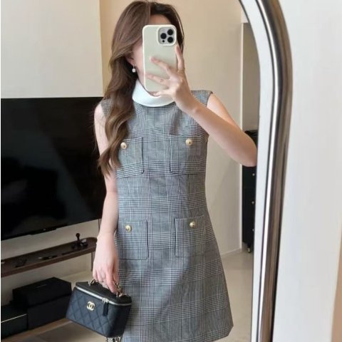 格纹迷你连衣裙